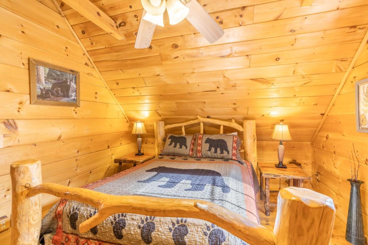 Moonshine Ridge Cabin With Hot Tub And Fire Pit Pigeon Forge Kültér fotó