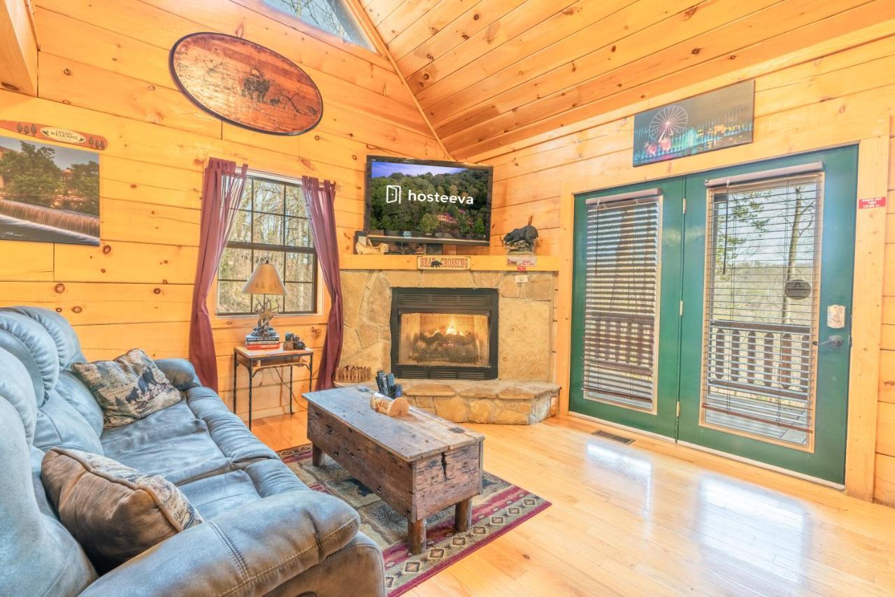 Moonshine Ridge Cabin With Hot Tub And Fire Pit Pigeon Forge Kültér fotó