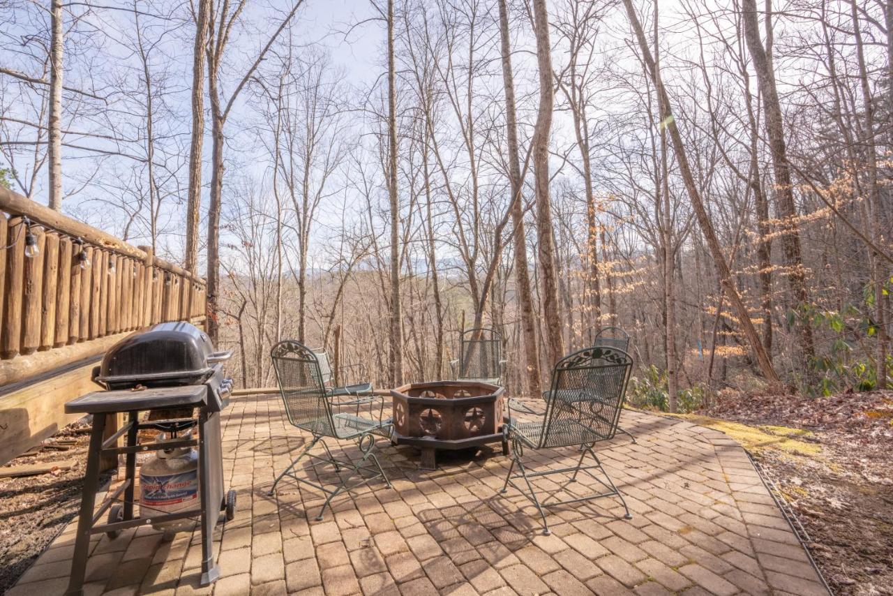 Moonshine Ridge Cabin With Hot Tub And Fire Pit Pigeon Forge Kültér fotó